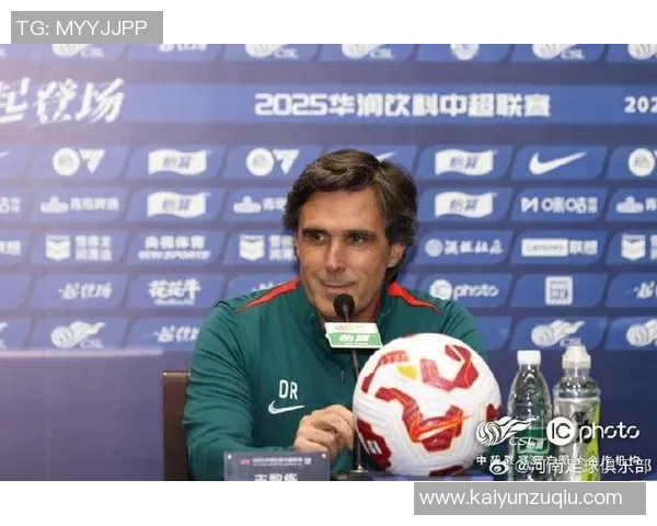 拉莫斯在赛前发布会上强调浙江队实力强大期待主场全力争胜 拉莫斯在赛前发布会上强调浙江队实力强大期待主场全力争胜