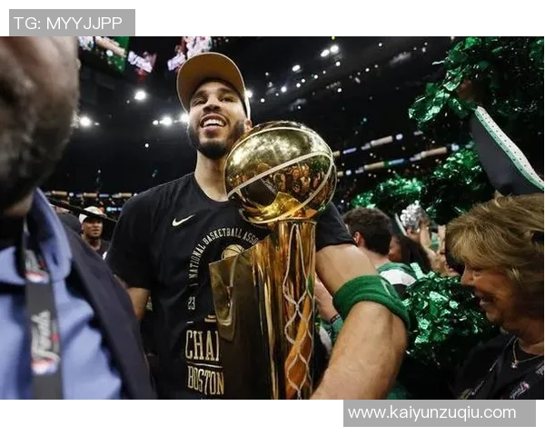 塔图姆回忆夺冠游行时刻期待未来更多辉煌时刻