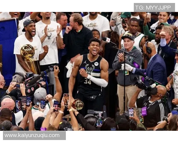 同年获得DPOYMVPFMVP的阿贾中投绝杀助力王牌夺得冠军点