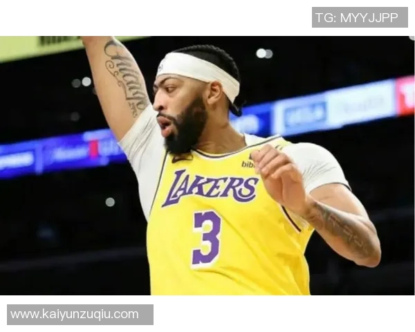 浓眉复出状态渐入佳境16分钟内贡献7分7板与2次封盖 浓眉复出状态渐入佳境16分钟内贡献7分7板与2次封盖