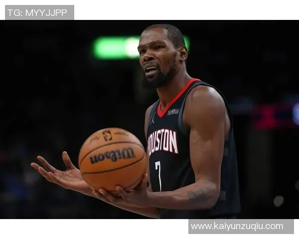 杜兰特反思失误影响全队士气表达对机会把握的遗憾与期待