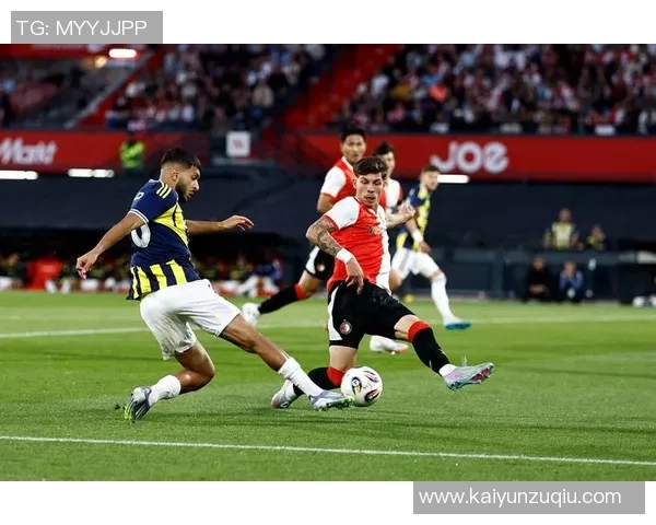 曼联对阵水晶宫需让卢克肖踢左翼卫即便被打穿也在所不惜